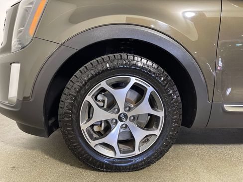 Used 2020 Kia Telluride EX w/ Towing Package AWD/4WD image 12
