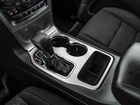 Used 2018 Jeep Grand Cherokee Laredo image 23