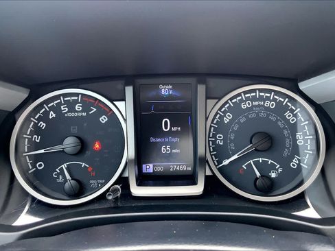 Used 2023 Toyota Tacoma SR5 RWD image 25