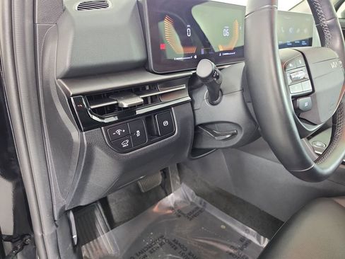 Certified 2026 Kia Sportage EX FWD image 12