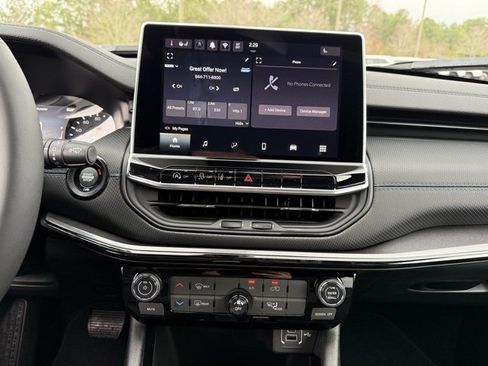 New 2026 Jeep Compass Latitude image 23