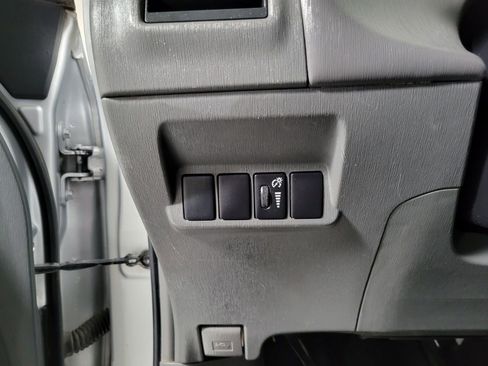 Used 2014 Toyota Prius V Three image 32