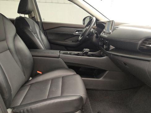 Used 2021 Nissan Rogue SV w/ Premium Package FWD image 21