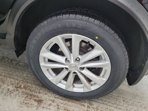 Used 2018 Nissan Rogue Sport SV image 31