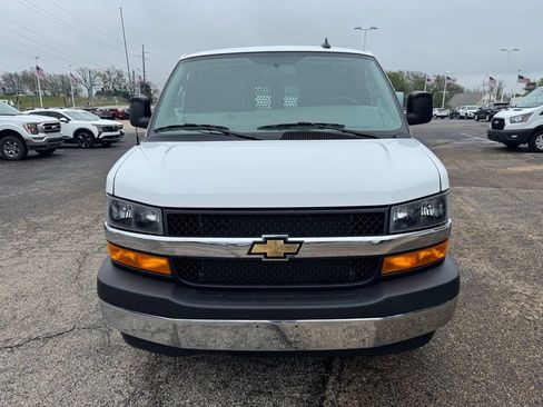 Used 2024 Chevrolet Express 2500 w/ Driver Convenience Package image 2