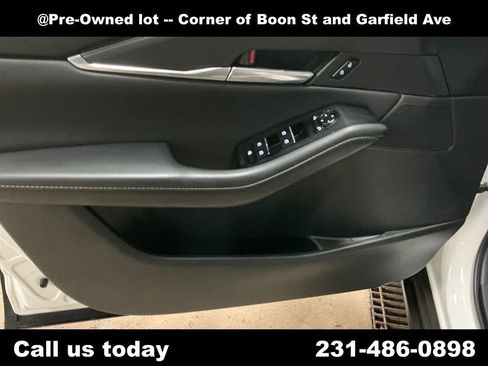 Used 2025 MAZDA CX-30 AWD 2.5 S w/ Preferred Package image 15