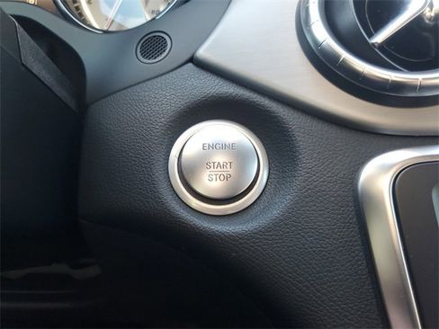 Used 2015 Mercedes-Benz CLA 250 image 24