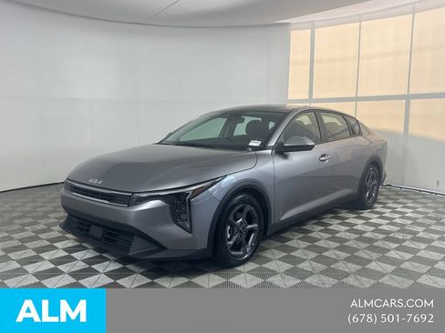 Used 2025 Kia K4 FWD image 1