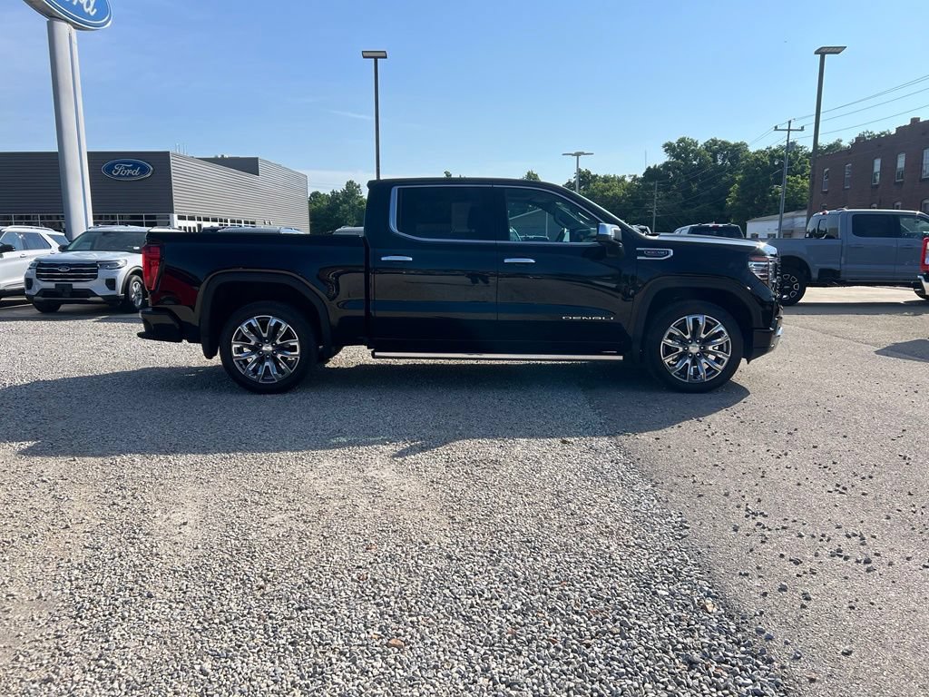 Used 2024 GMC Sierra 1500 Denali AWD/4WD image 9
