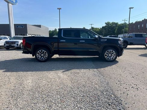 Used 2024 GMC Sierra 1500 Denali AWD/4WD image 9