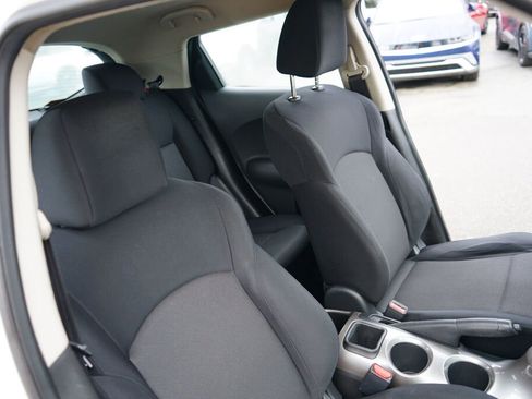 Used 2013 Nissan Juke S image 20