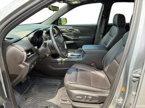 Used 2023 Chevrolet Traverse Premier w/ Redline Edition AWD/4WD image 11