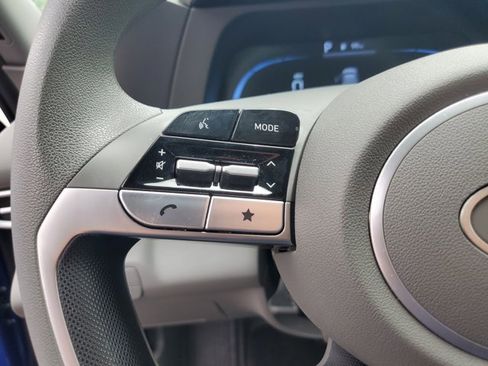 Used 2024 Hyundai Elantra SE image 28