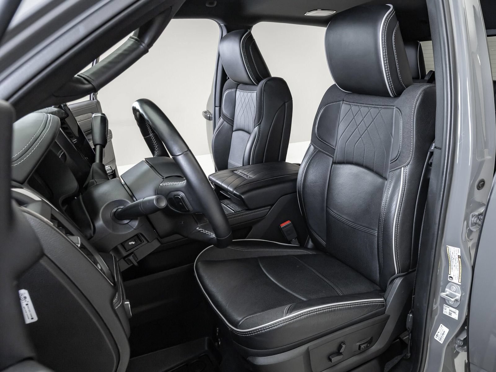 Used 2026 RAM 2500 Limited AWD/4WD image 30