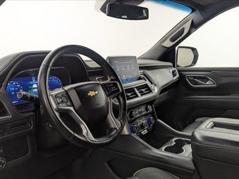Used 2023 Chevrolet Suburban Premier image 27