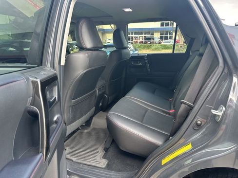 Used 2024 Toyota 4Runner TRD Off-Road Premium w/ Off Road Premium Plus Package AWD/4WD image 4