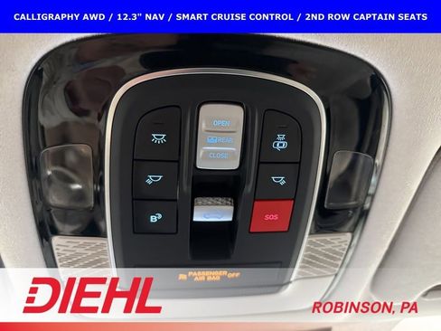 Used 2024 Hyundai Palisade Calligraphy image 40