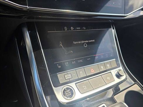 Used 2025 Audi Q7 3.0T Premium Plus AWD/4WD image 32