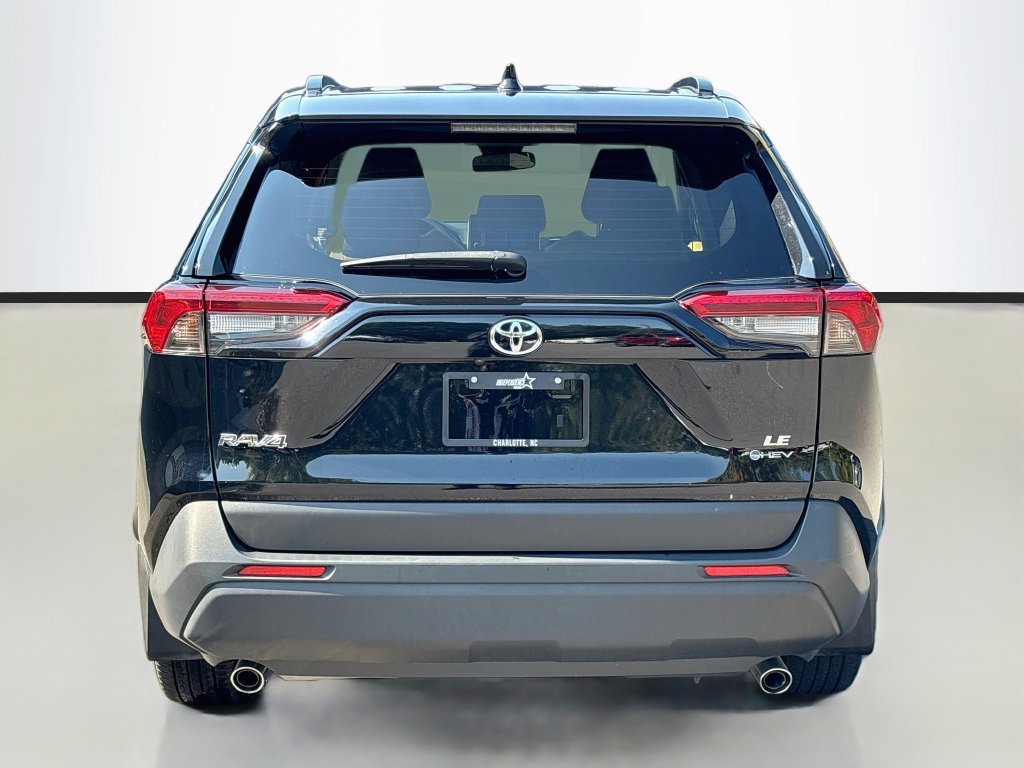 Used 2025 Toyota RAV4 LE AWD/4WD image 3