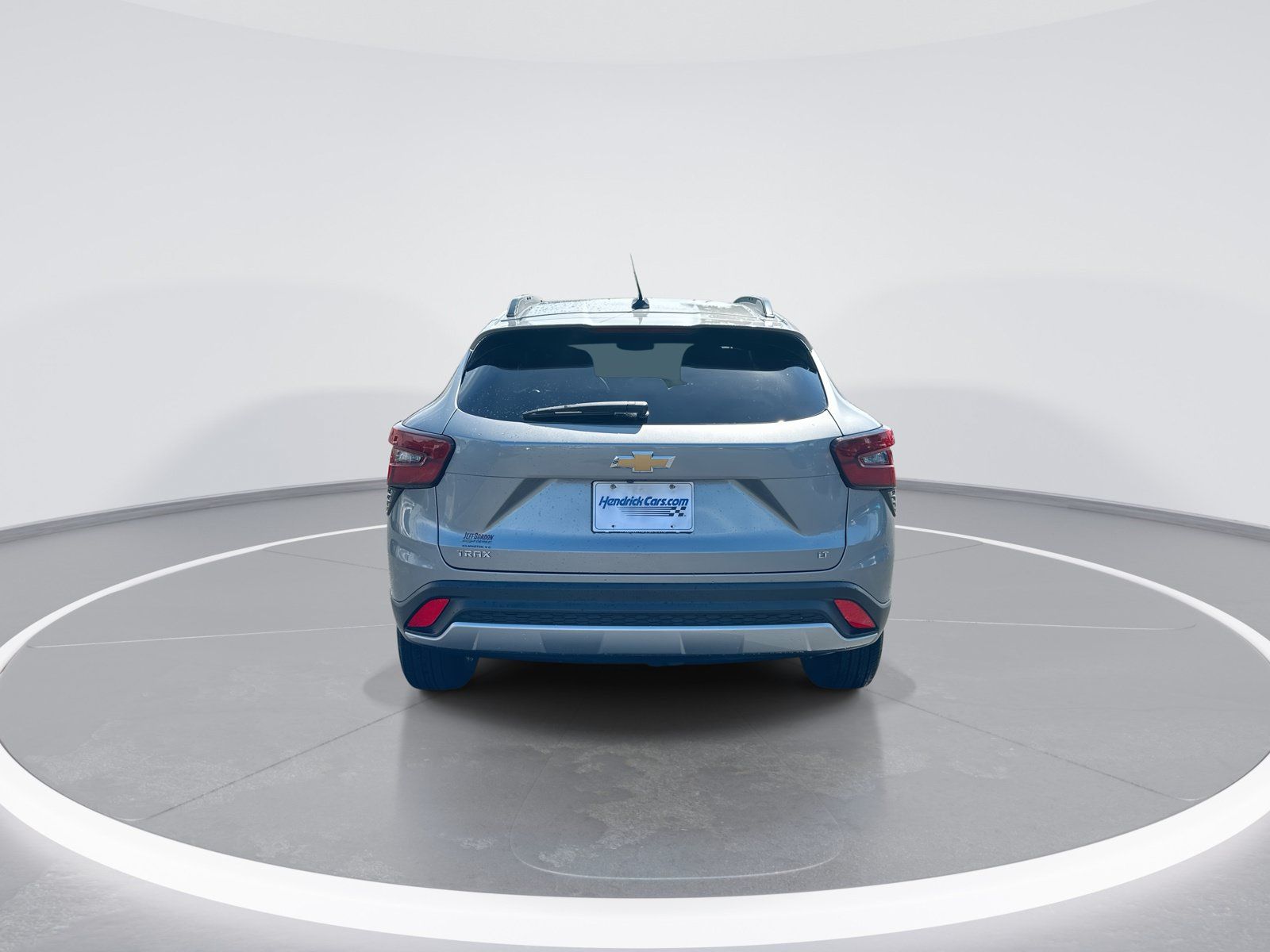 Used 2025 Chevrolet Trax LT w/ LT Convenience Package FWD image 8