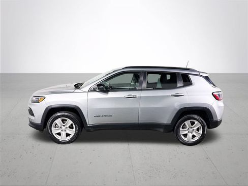 Used 2022 Jeep Compass Latitude w/ Convenience Group AWD/4WD image 9