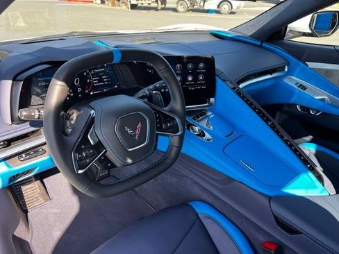 Used 2023 Chevrolet Corvette Stingray Premium Conv w/ Z51 Performance Package RWD image 12