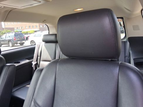 Used 2012 GMC Yukon XL Denali AWD/4WD image 21