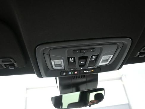 Used 2025 Chevrolet Silverado 2500 High Country w/ High Country Premium Package AWD/4WD image 6