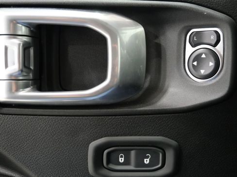 Used 2024 Jeep Wrangler Unlimited Sport AWD/4WD image 14