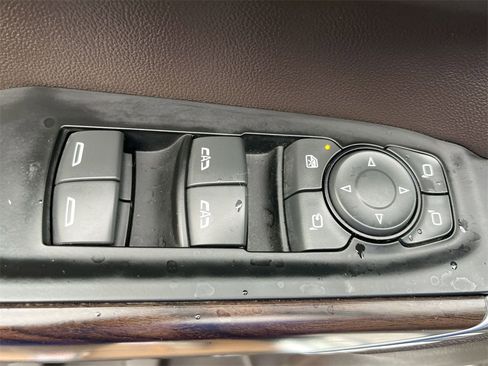 Used 2019 GMC Sierra 1500 SLT w/ SLT Premium Package image 16