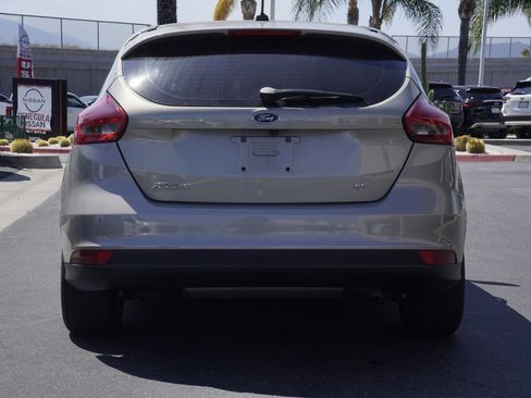 Used 2015 Ford Focus SE FWD image 5