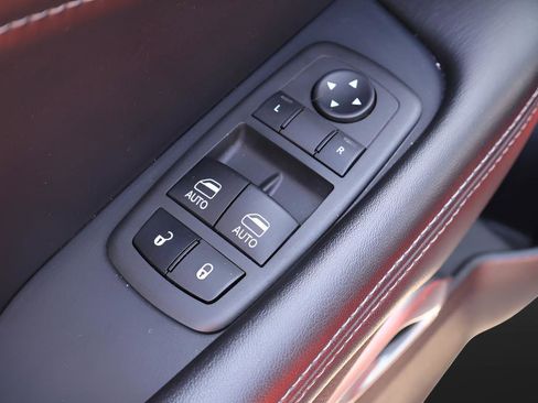 Used 2022 Dodge Challenger R/T Scat Pack RWD image 16