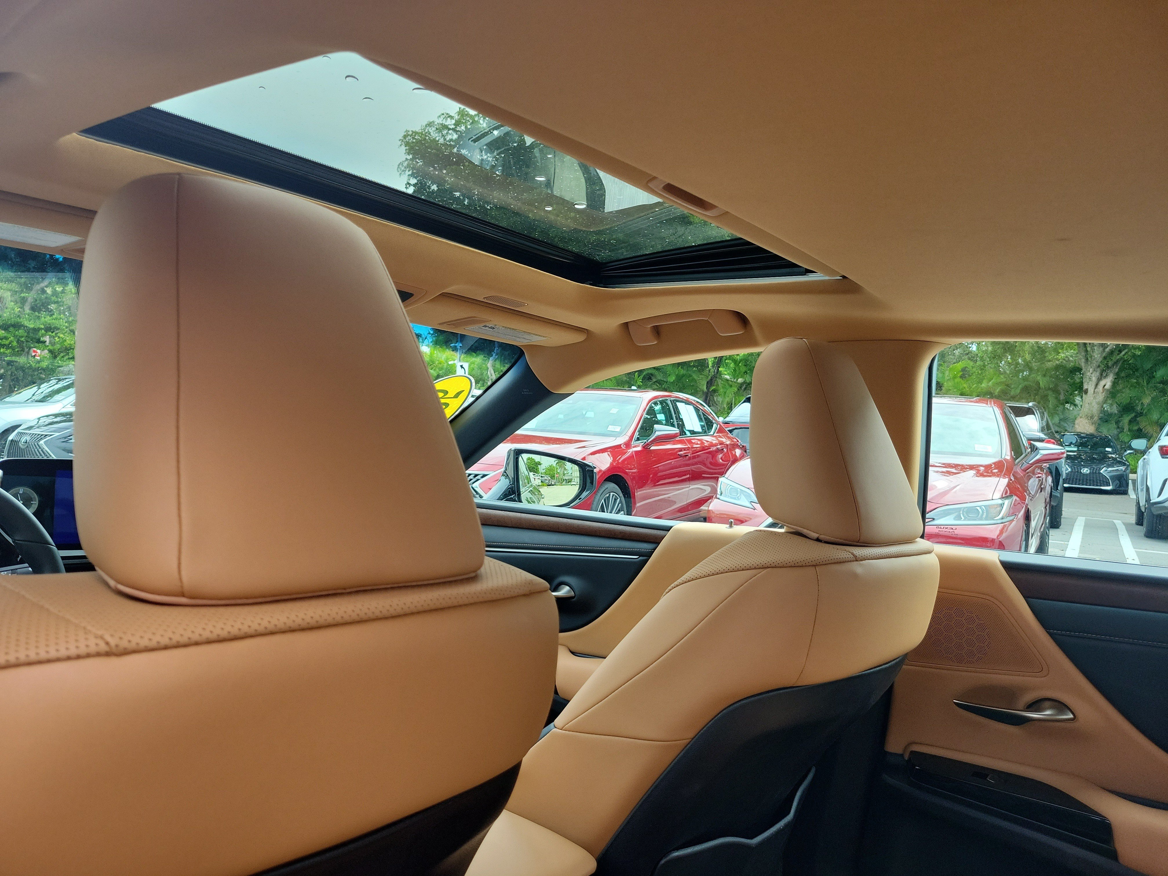 Used 2025 Lexus ES 350 w/ Premium Package FWD image 14