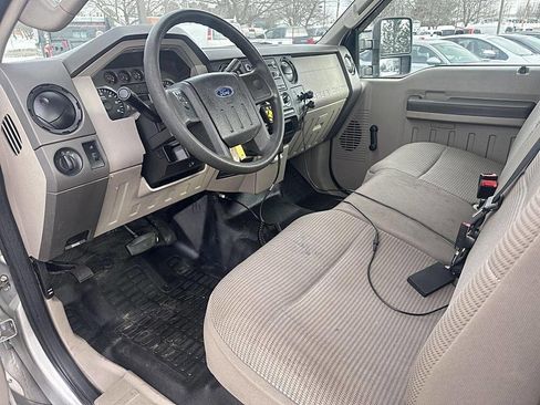Used 2010 Ford F250 XL image 9