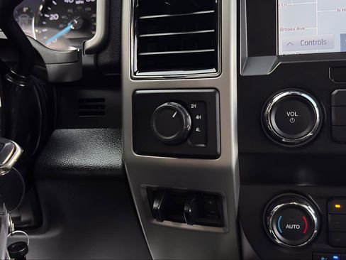Used 2021 Ford F250 Lariat w/ Lariat Value Package AWD/4WD image 15