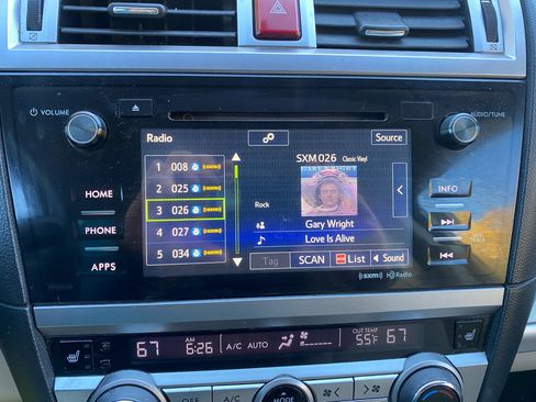 Used 2017 Subaru Outback 2.5i Premium image 16