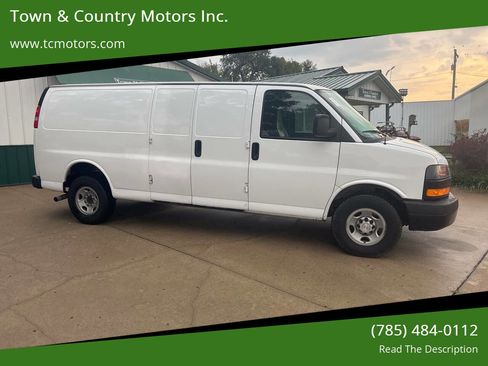 Used 2018 Chevrolet Express 3500 Extended w/ Driver Convenience Package image 1