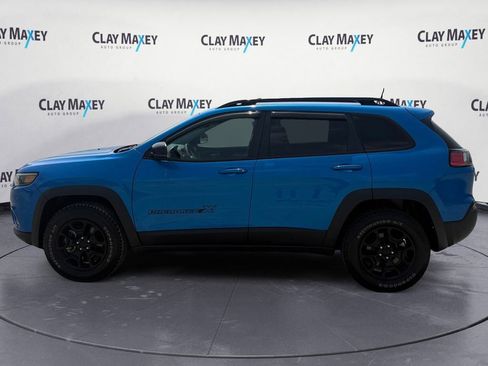 Used 2022 Jeep Cherokee Latitude AWD/4WD image 2