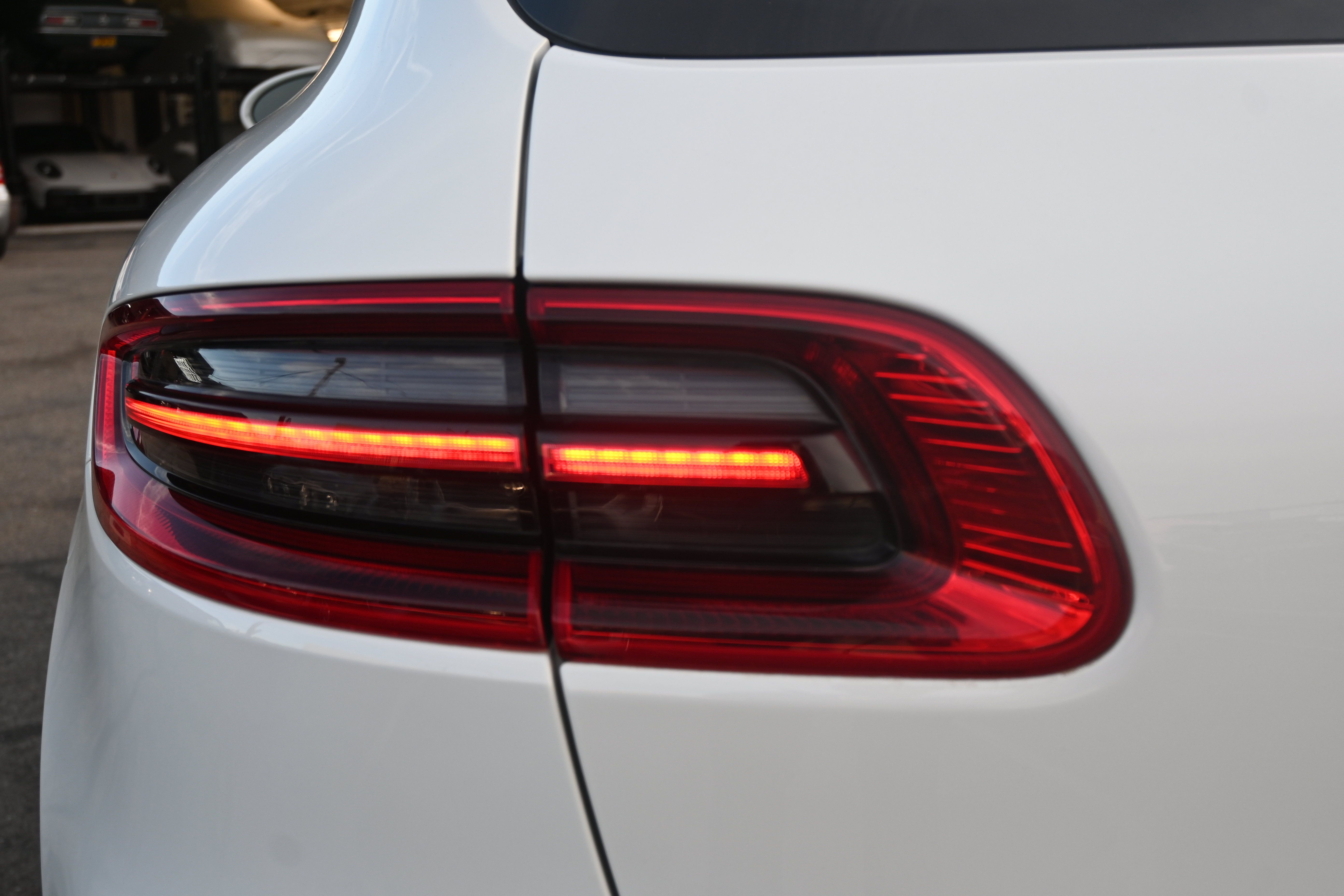 Used 2016 Porsche Macan S AWD/4WD image 40