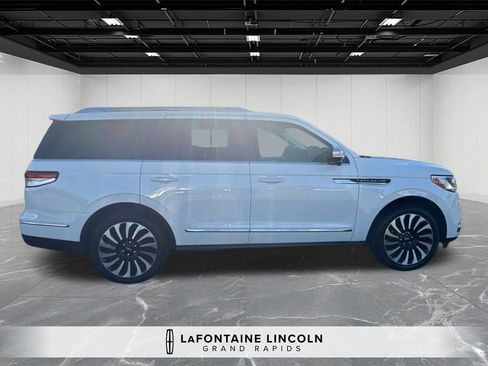 Certified 2023 Lincoln Navigator Black Label AWD/4WD image 6
