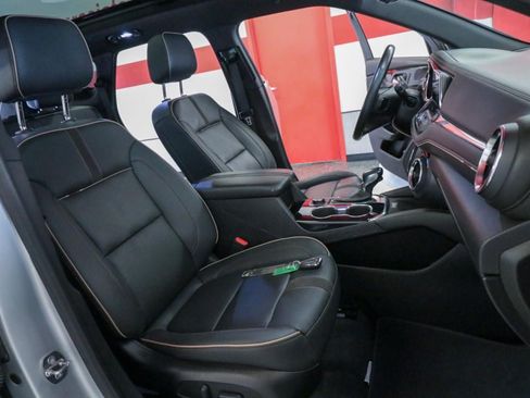 Used 2022 Chevrolet Blazer Premier w/ Enhanced Convenience Package AWD/4WD image 24