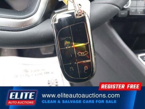 Used 2023 Jeep Compass Latitude AWD/4WD image 21