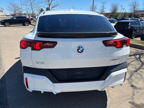 Used 2026 BMW X2 xDrive28i AWD/4WD image 5
