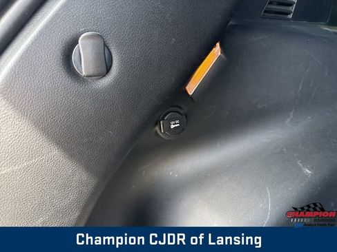 Used 2023 Jeep Compass High Altitude AWD/4WD image 38