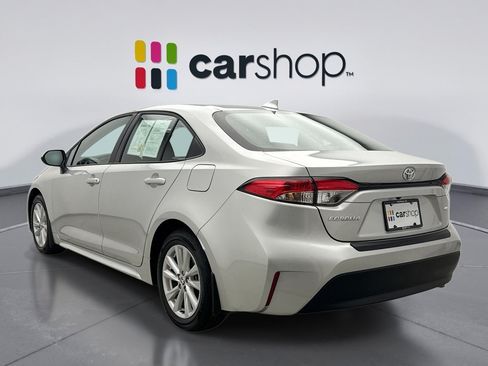 Used 2026 Toyota Corolla LE w/ LE Premium Package FWD image 3