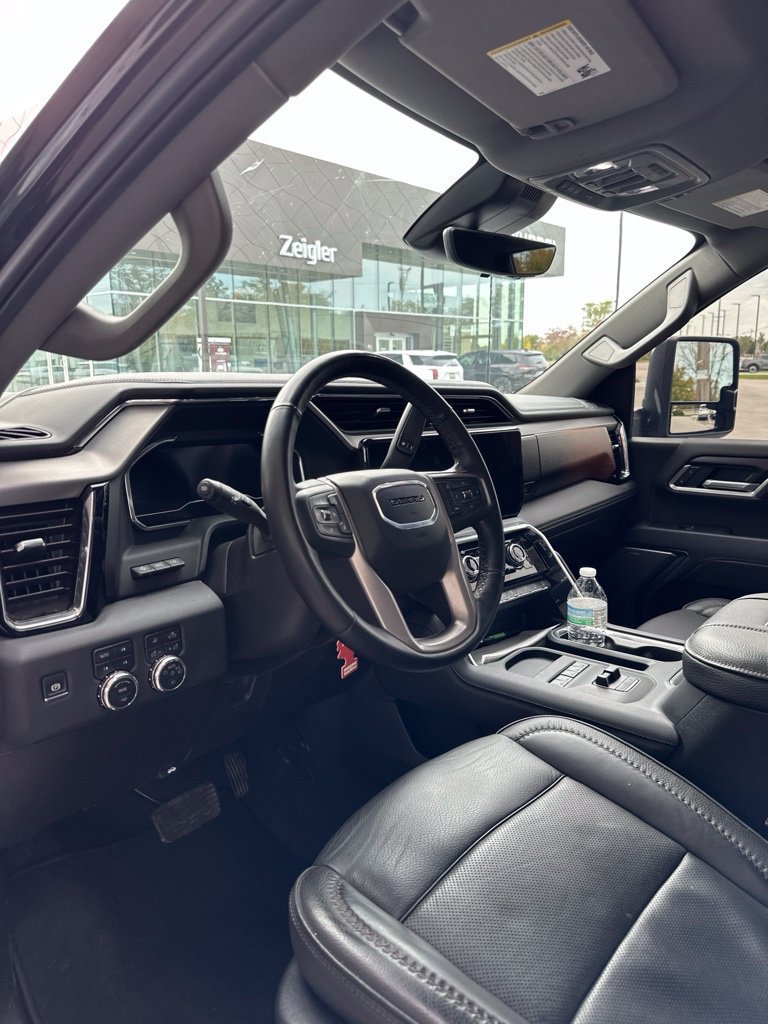 Used 2025 GMC Sierra 2500 Denali AWD/4WD image 8