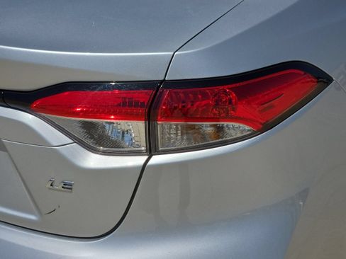 Certified 2025 Toyota Corolla LE FWD image 24