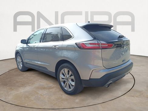 Used 2024 Ford Edge Titanium image 10