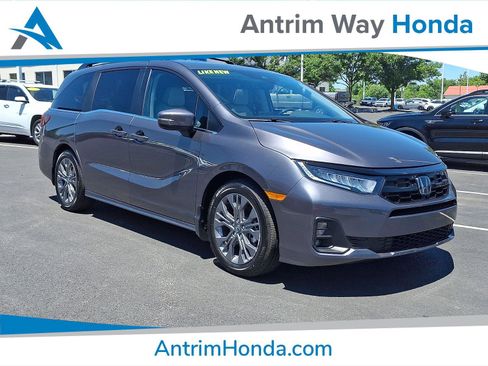Certified 2026 Honda Odyssey Touring image 1