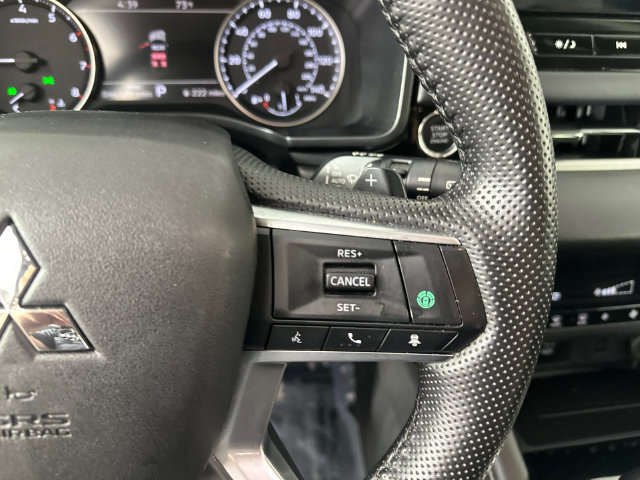 Used 2025 Mitsubishi Outlander SE AWD/4WD image 16